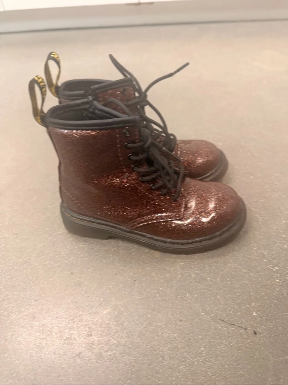 Dr. Martens sparkling brown